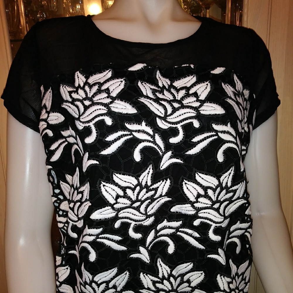 Nine West Floral Top.